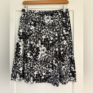 Tranquility Stylish Black and White Leopard PrintWomen's Skirt